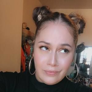 Meet your Posher, Taisha